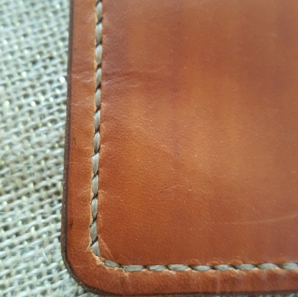 Unisex Leather Wallets. - Picture 2 of 5